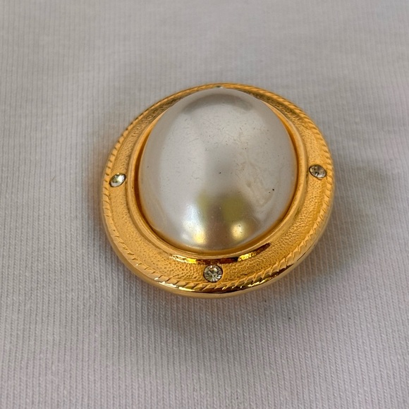 Pearl & Rhinestone Scarf Clip/Ring - Picture 9 of 13